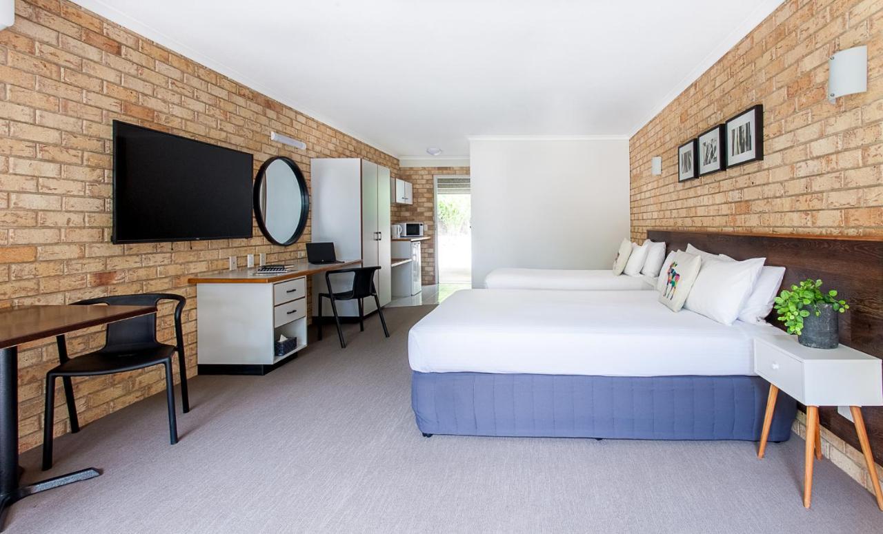 Woombye Sunshine Coast Motor Lodge מראה חיצוני תמונה