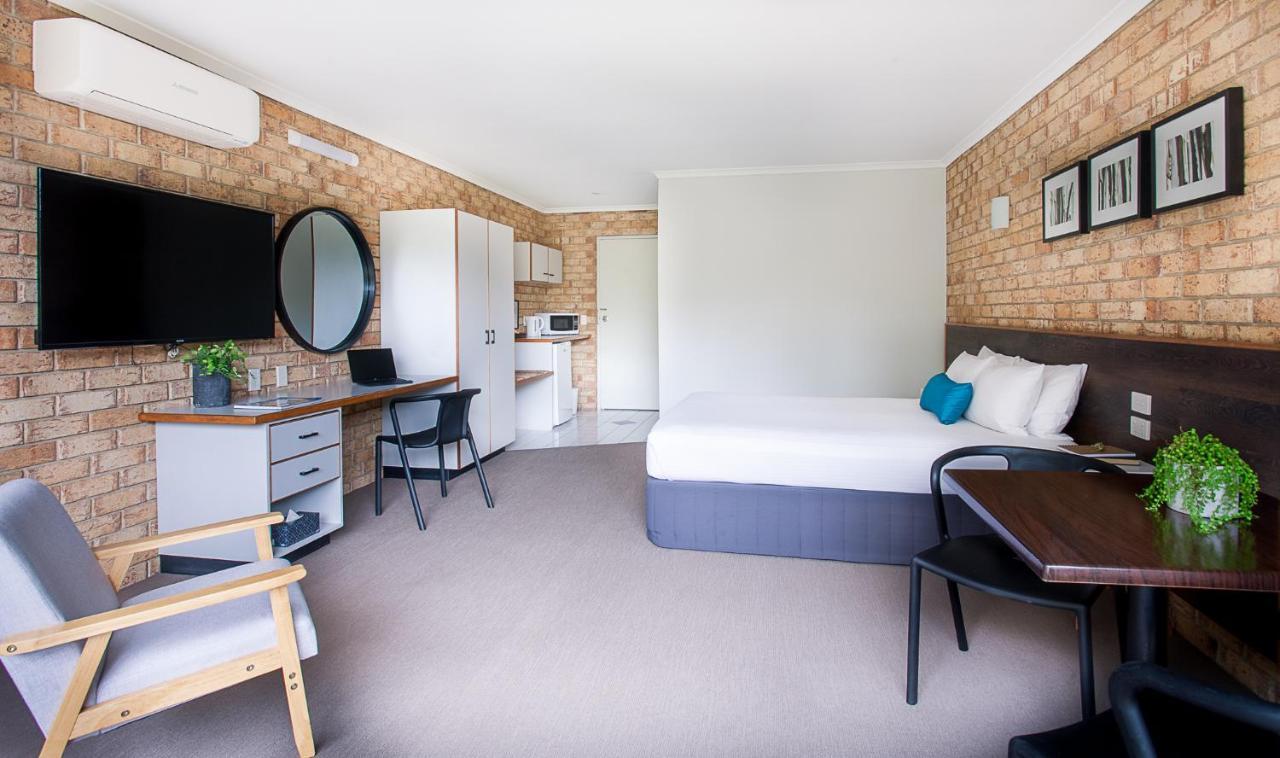 Woombye Sunshine Coast Motor Lodge מראה חיצוני תמונה