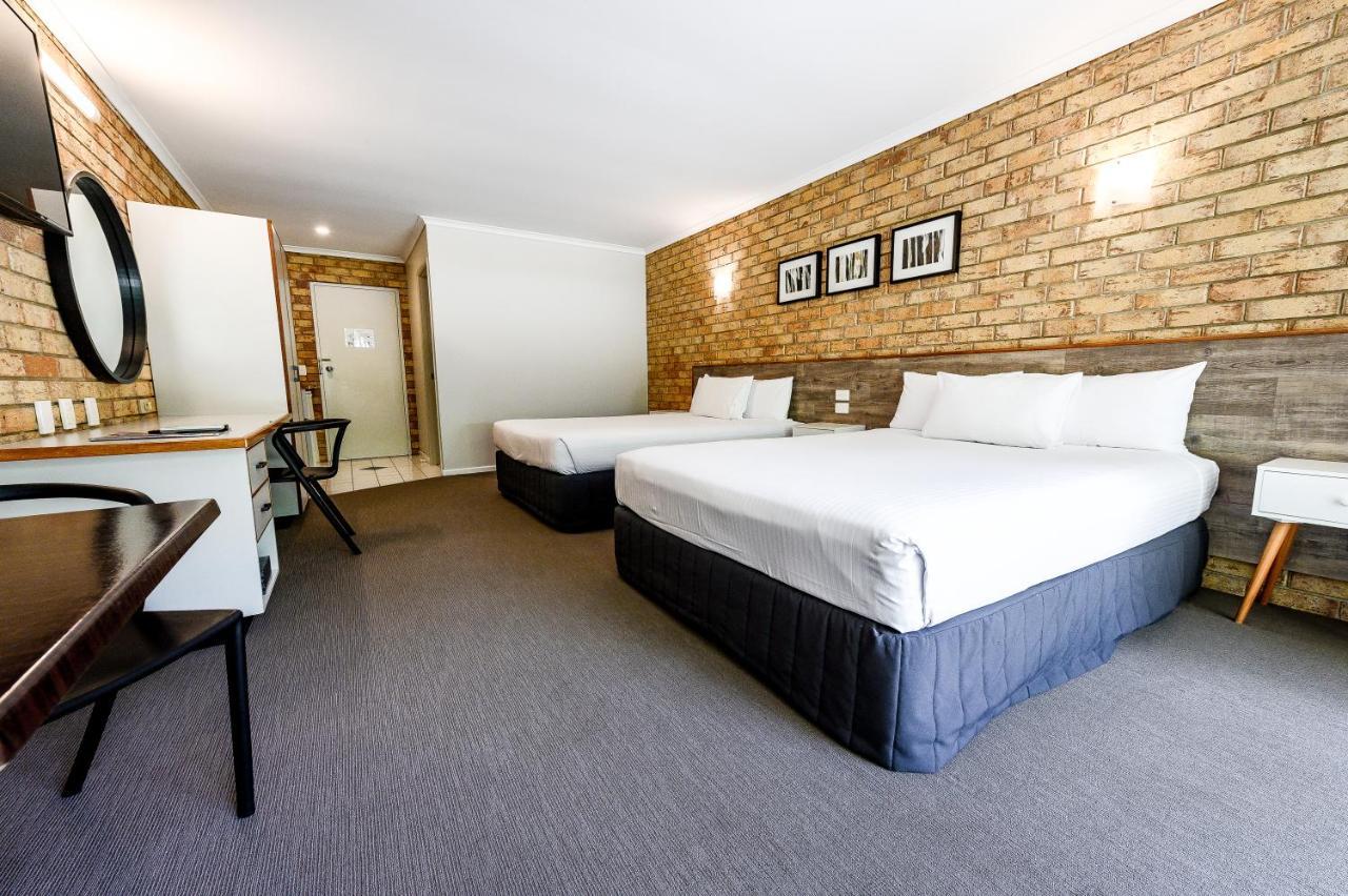 Woombye Sunshine Coast Motor Lodge מראה חיצוני תמונה