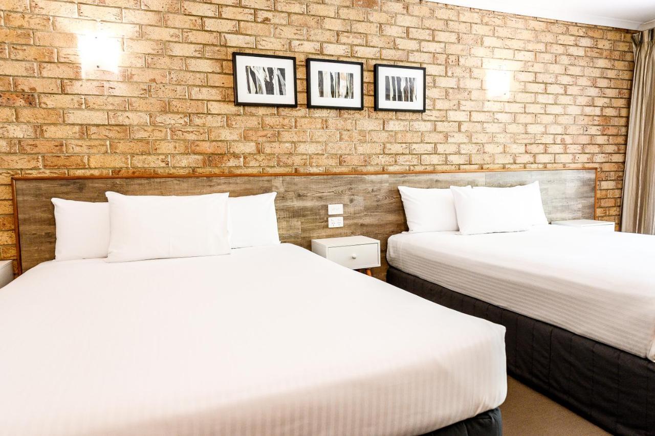 Woombye Sunshine Coast Motor Lodge מראה חיצוני תמונה