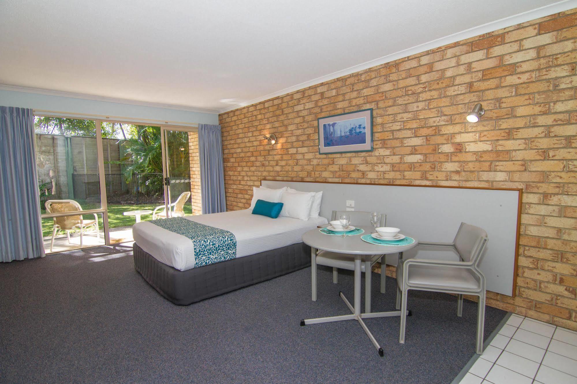 Woombye Sunshine Coast Motor Lodge מראה חיצוני תמונה